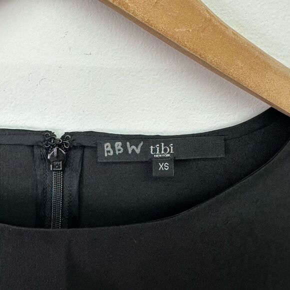 Tibi New York Women’s Black Silk Eyelet Elbow Length Pull Over Blouse - Picture 3 of 8